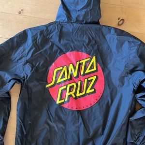 ▪️Santa Cruz wind breaker